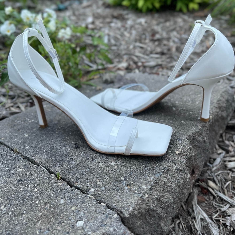 BRAND NEW w/box designer inspired ankle strap heeled sandal